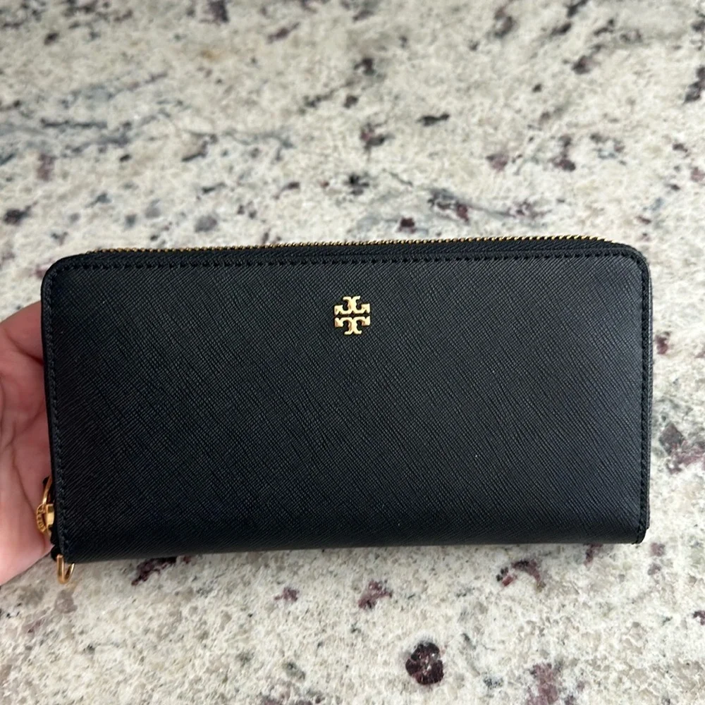 Tory Burch wristlet continental wallet